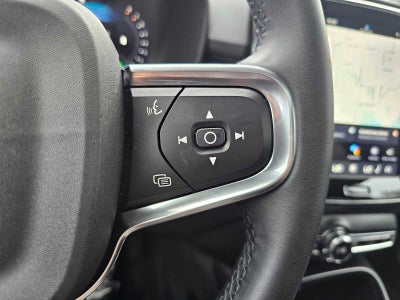 2024 Volvo XC40 Ultimate Dark Theme