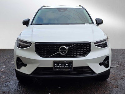 2024 Volvo XC40 Ultimate Dark Theme