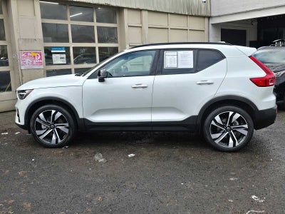 2024 Volvo XC40 Ultimate Dark Theme