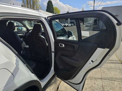 2023 Volvo XC40 Plus Bright Theme