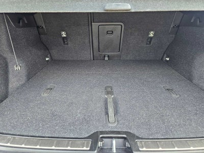 2023 Volvo XC40 Plus Bright Theme