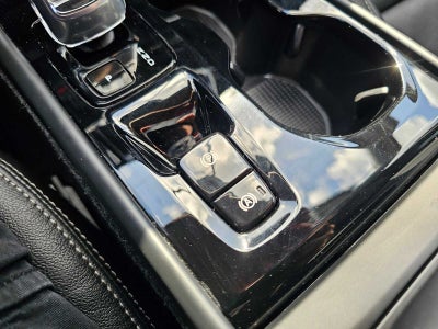 2023 Volvo XC40 Plus Bright Theme