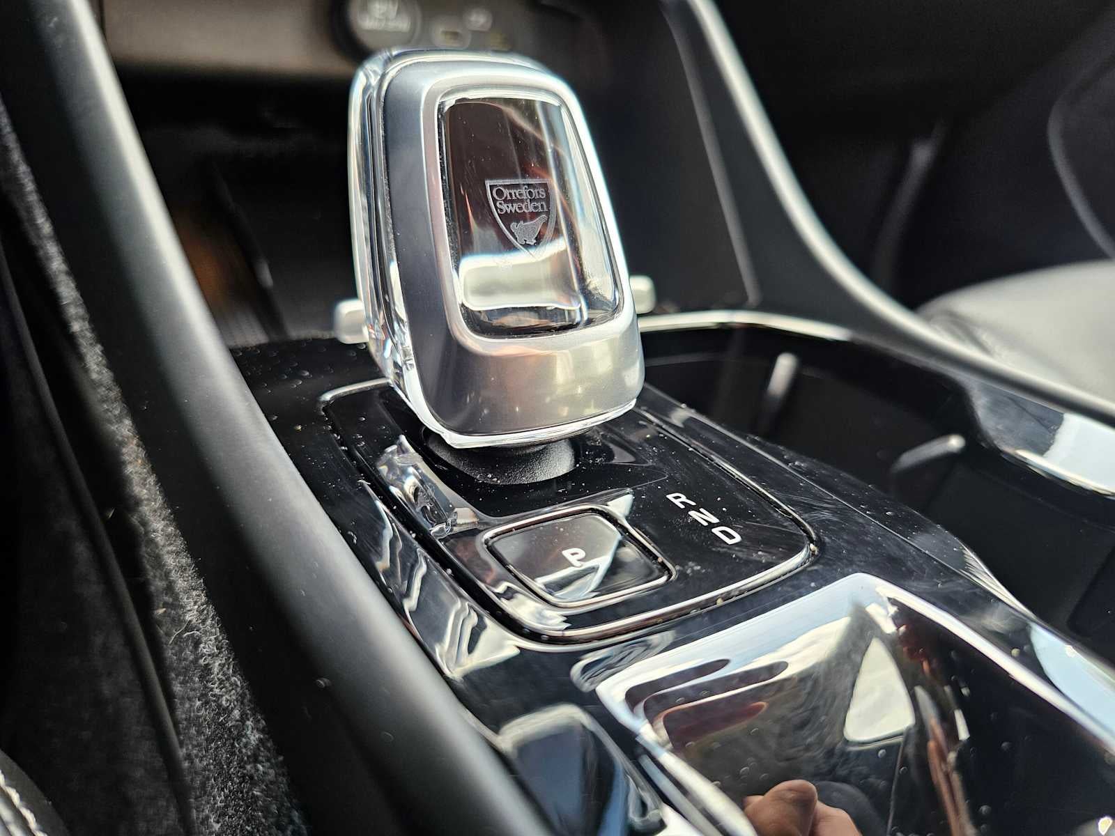 2023 Volvo XC40 Plus Bright Theme