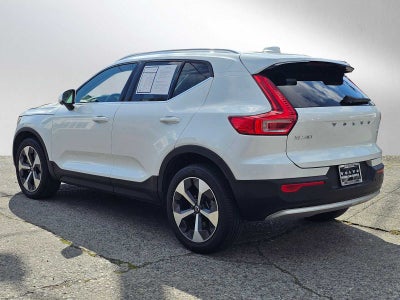 2023 Volvo XC40 Plus Bright Theme
