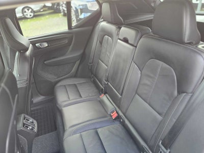 2023 Volvo XC40 Plus Bright Theme