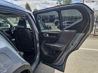 2023 Volvo XC40 Plus Bright Theme
