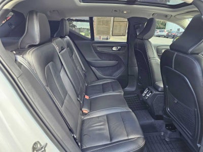 2023 Volvo XC40 Plus Dark Theme
