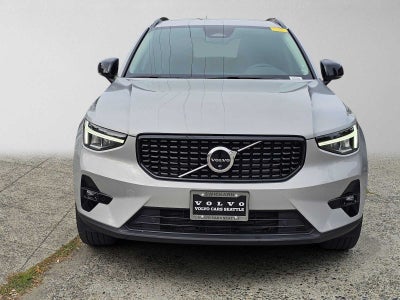 2023 Volvo XC40 Plus Dark Theme