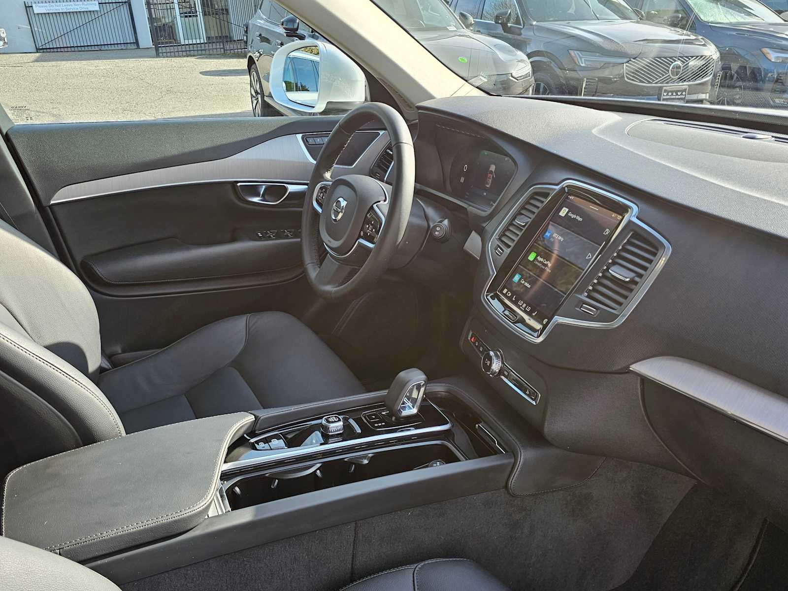 2025 Volvo XC90 Core