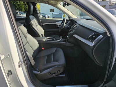 2025 Volvo XC90 Core