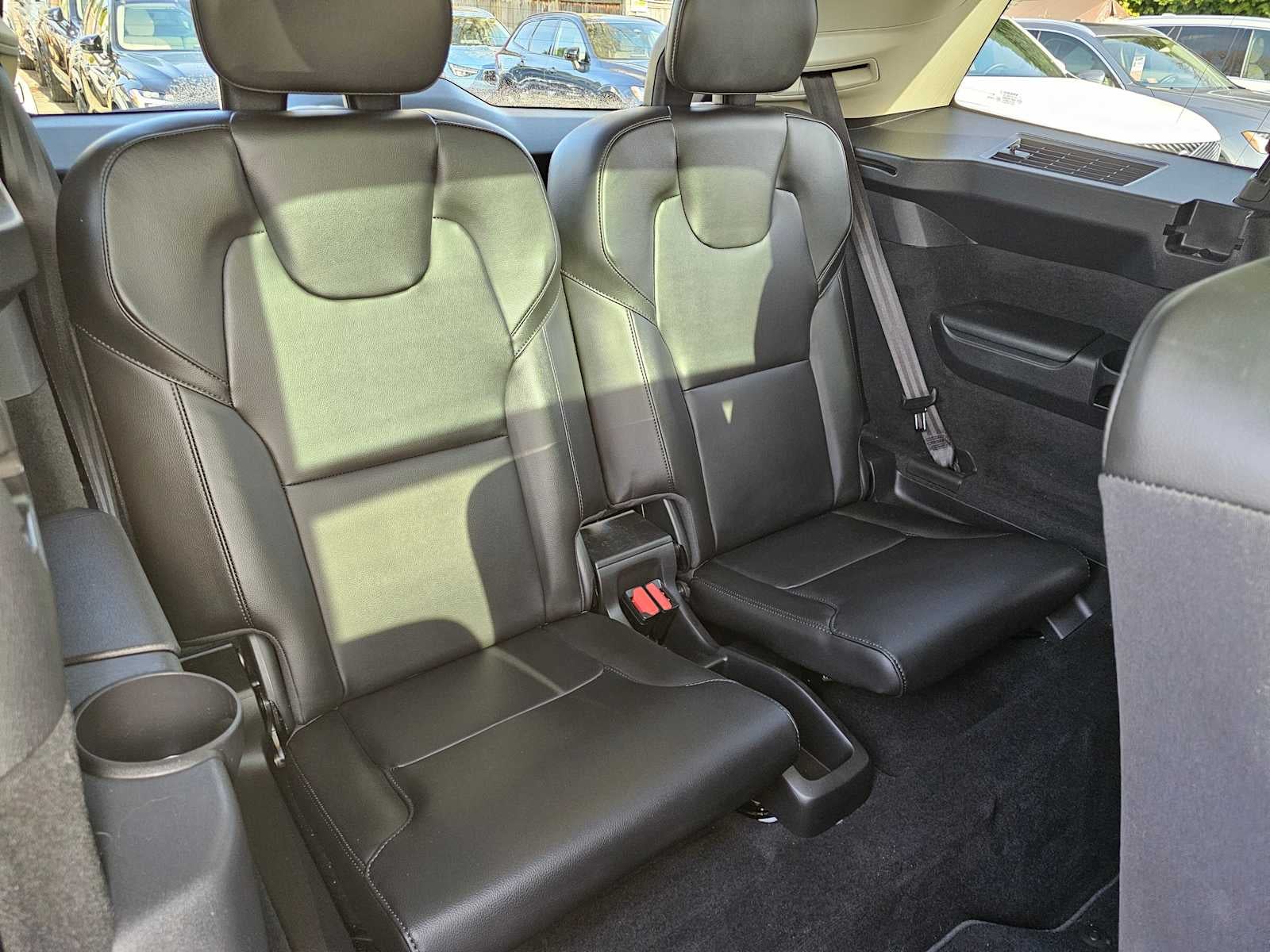 2025 Volvo XC90 Core