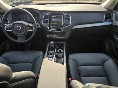 2025 Volvo XC90 Core