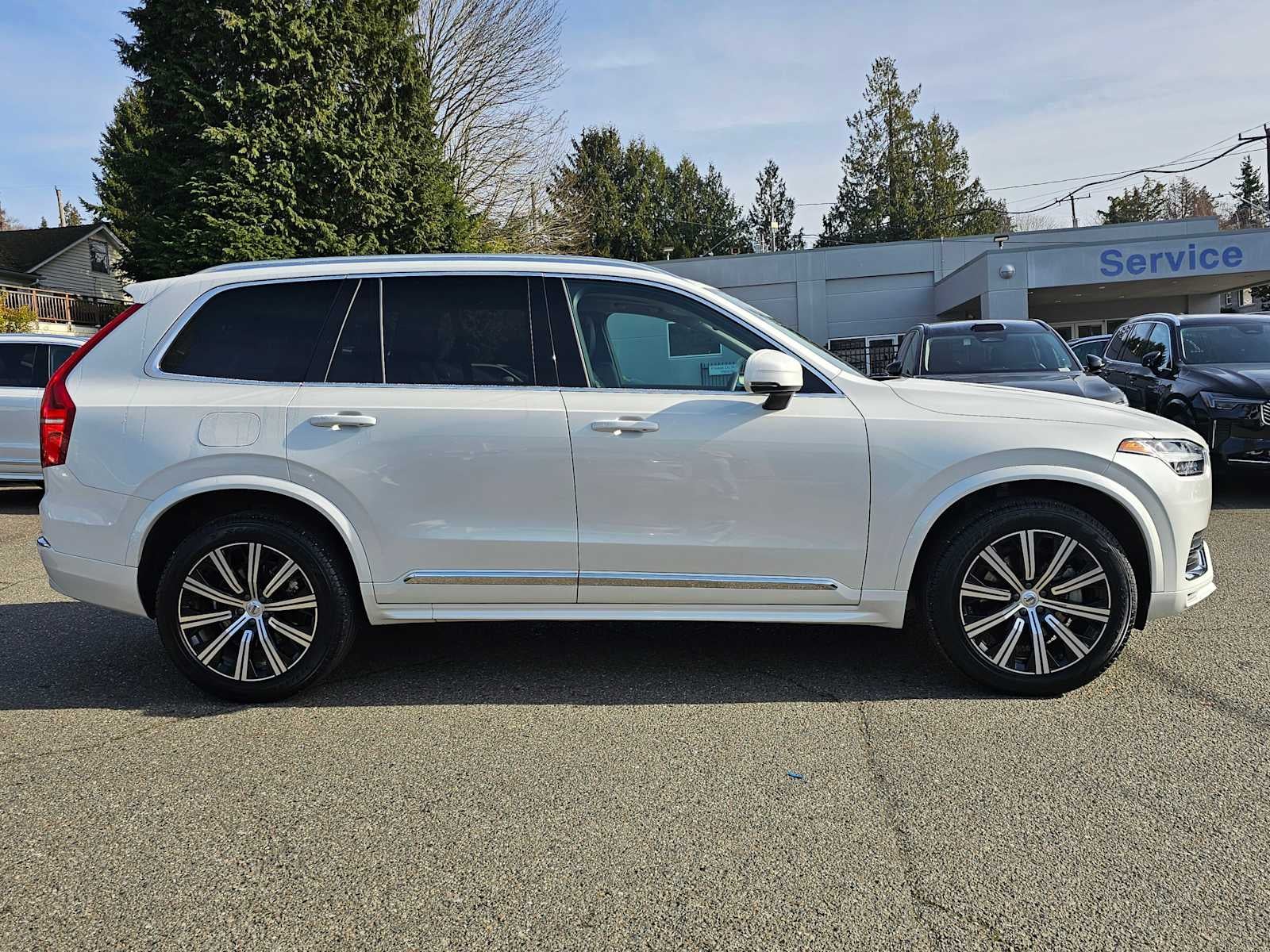 2025 Volvo XC90 Core