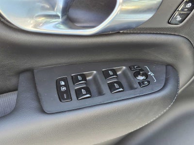 2025 Volvo XC90 Core