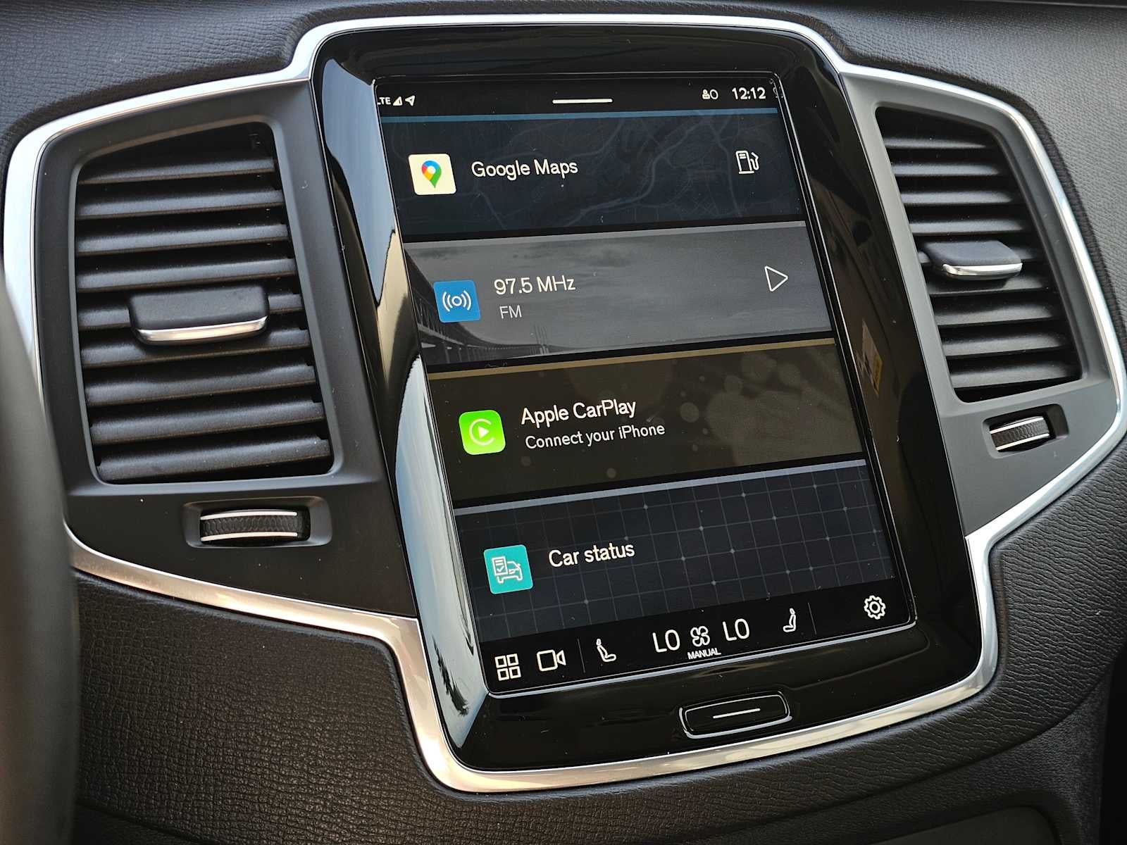 2025 Volvo XC90 Core