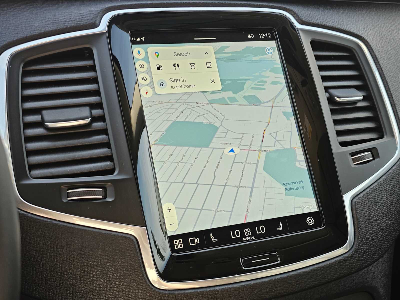 2025 Volvo XC90 Core