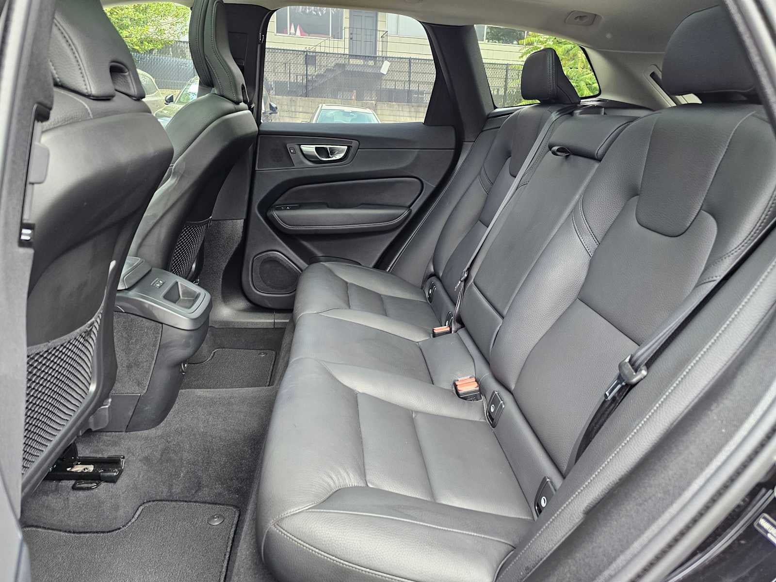 2025 Volvo XC60 Plus