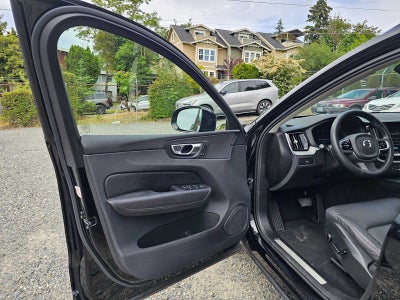 2025 Volvo XC60 Plus