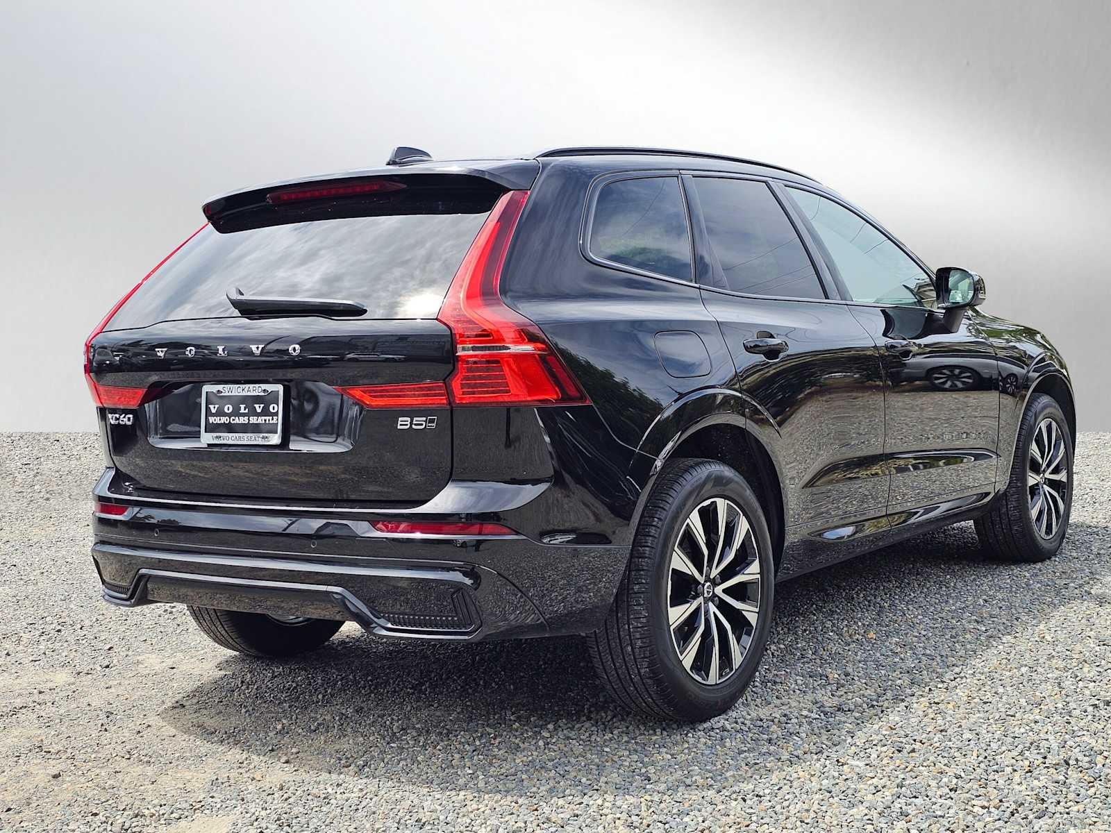 2025 Volvo XC60 Plus
