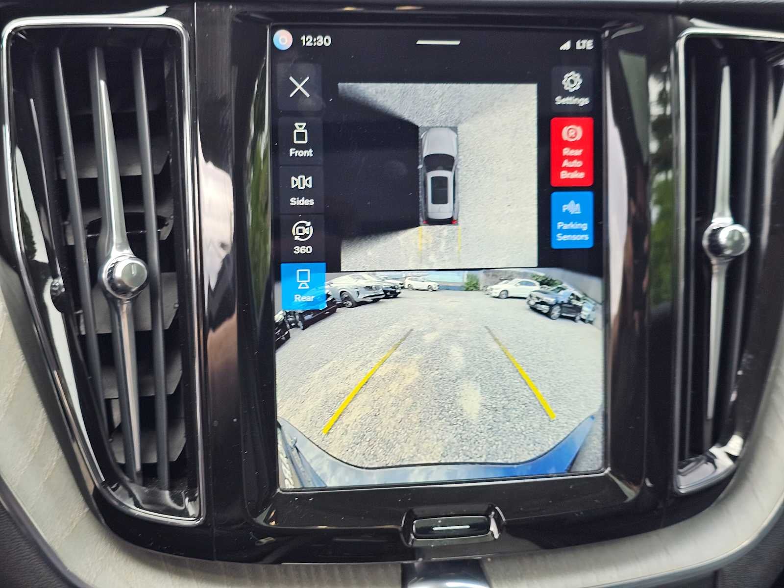 2025 Volvo XC60 Plus