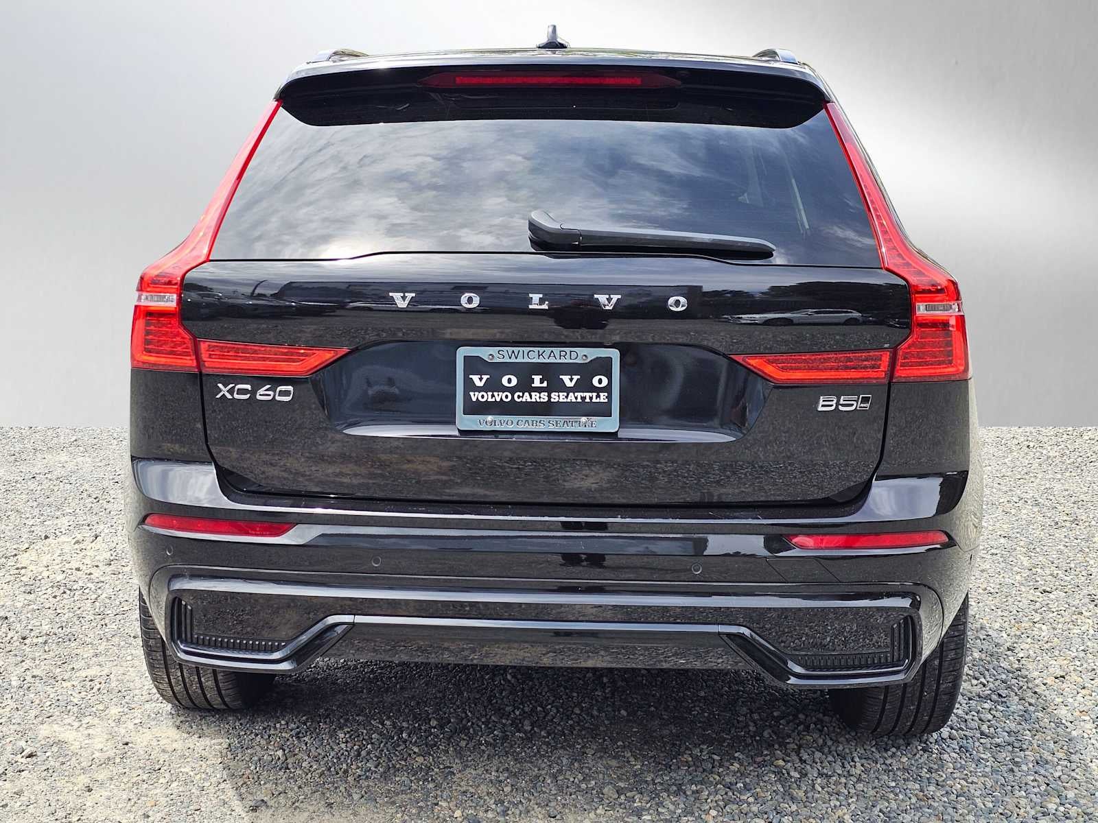 2025 Volvo XC60 Plus