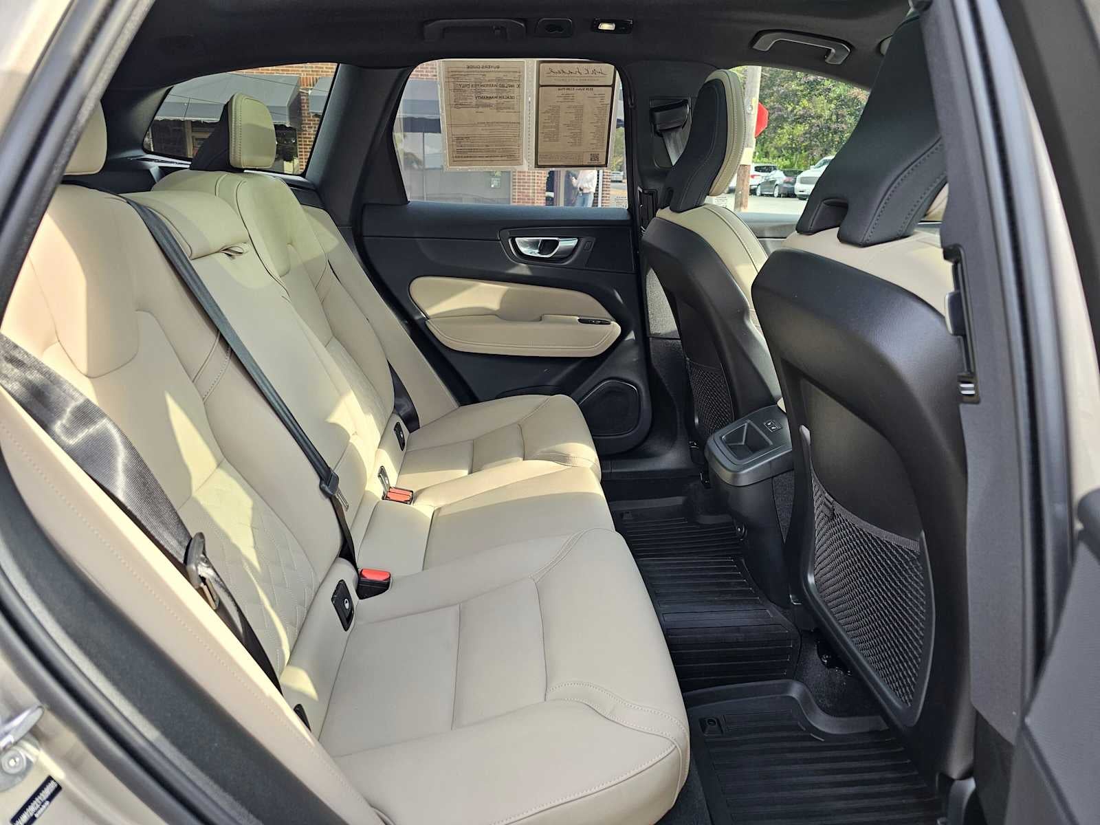 2026 Volvo XC60 Plus