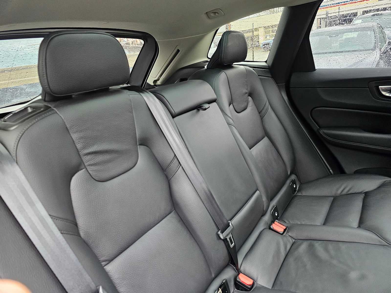 2025 Volvo XC60 Plus