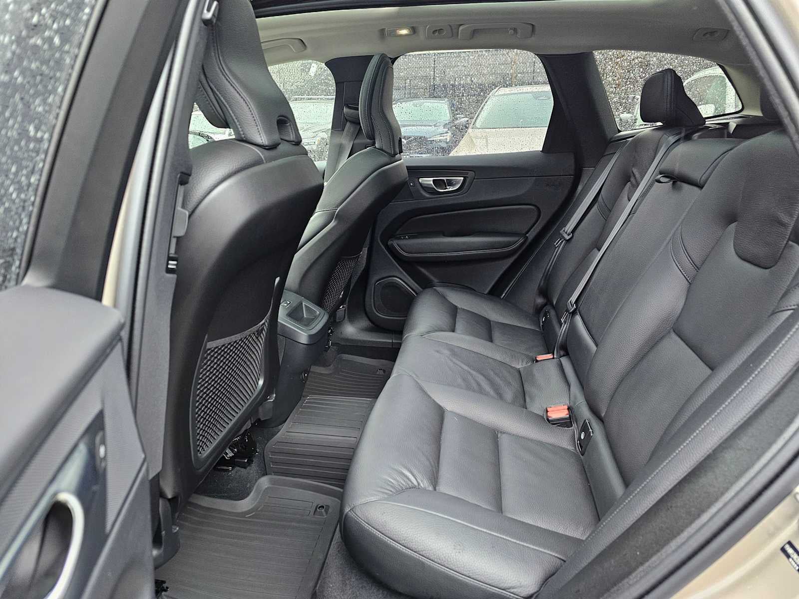 2025 Volvo XC60 Plus