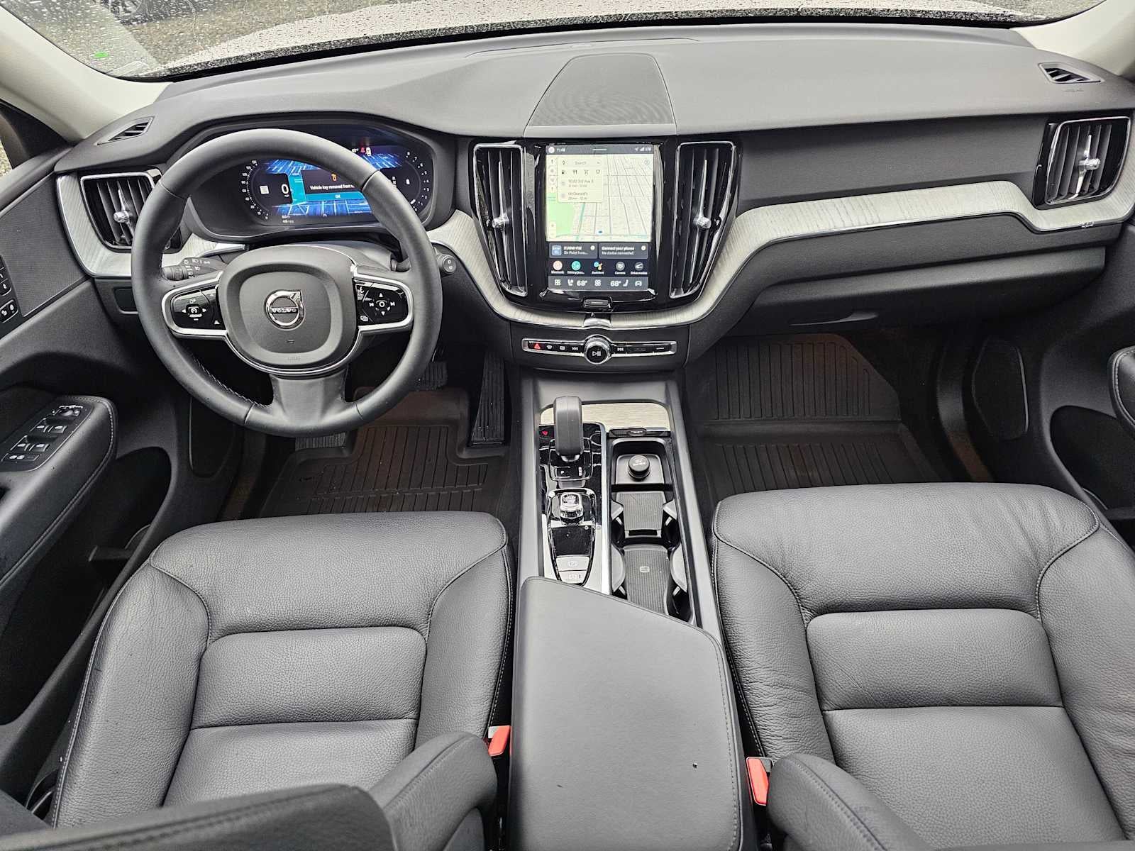 2025 Volvo XC60 Plus