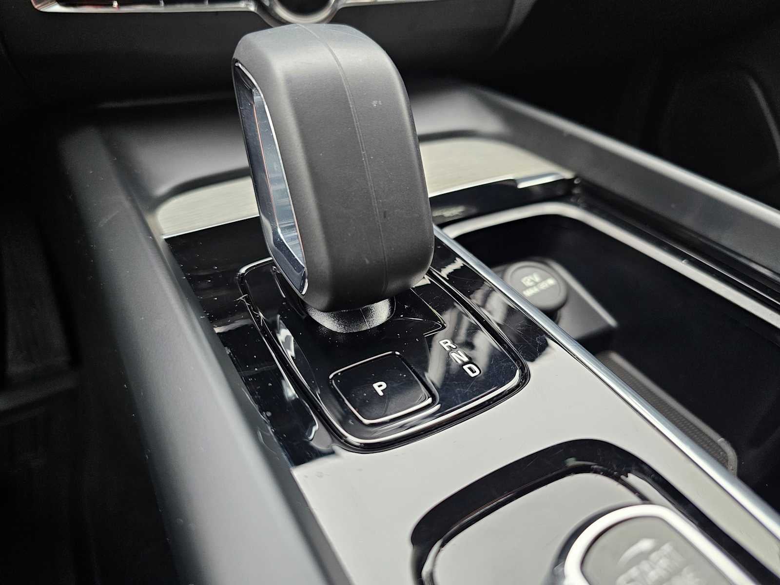 2025 Volvo XC60 Plus