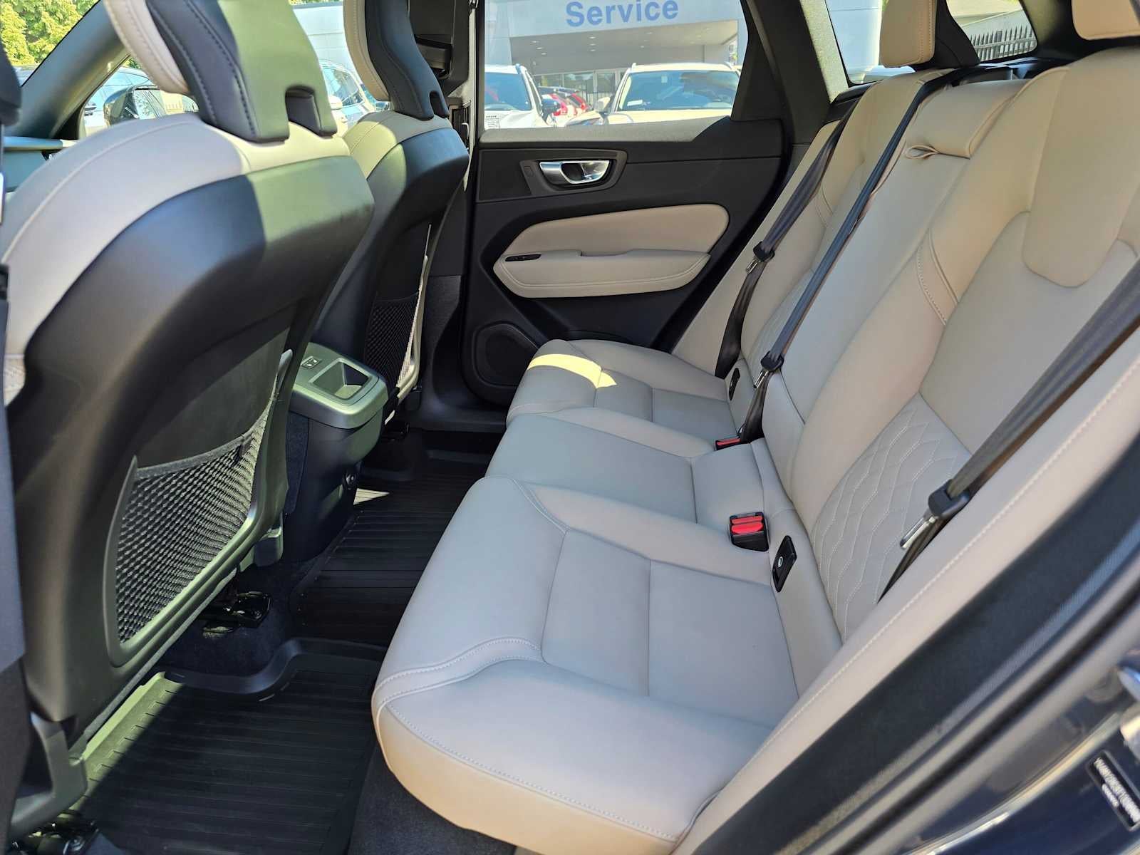 2026 Volvo XC60 Plus