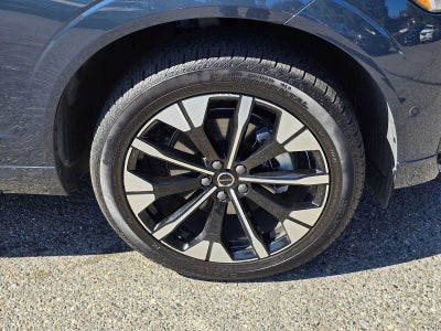 2026 Volvo XC60 Plus