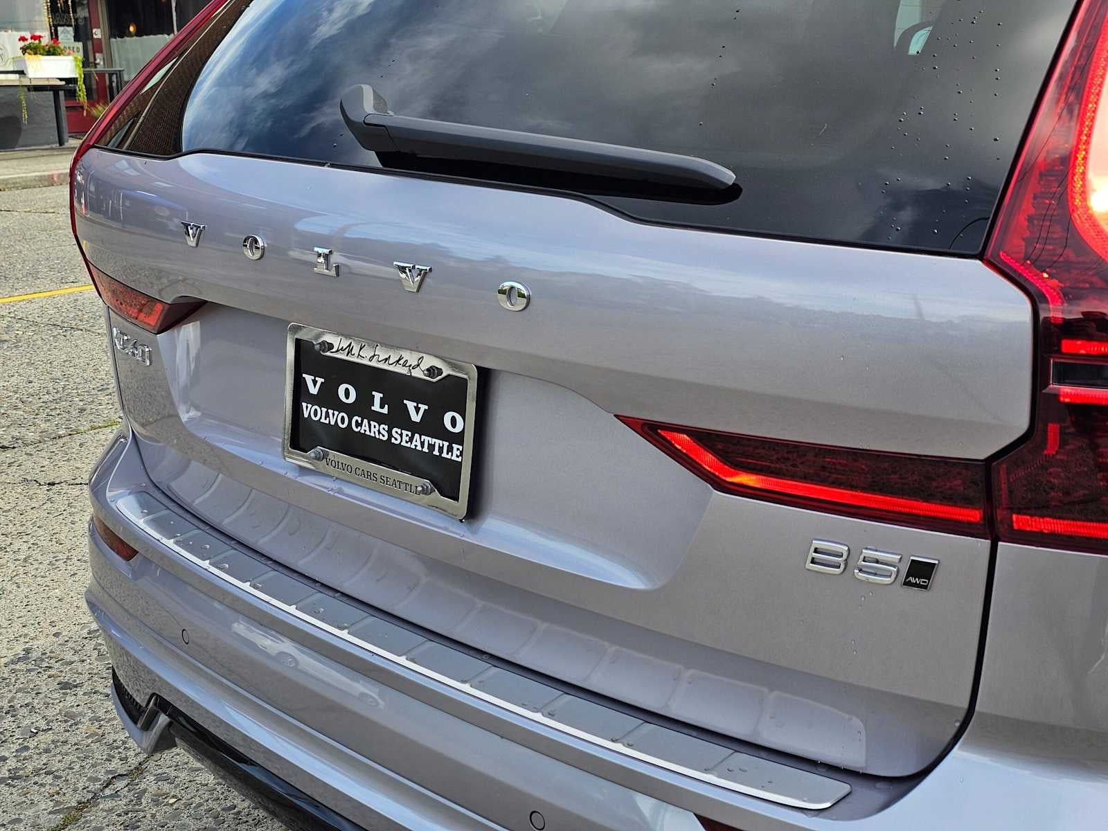 2026 Volvo XC60 Plus