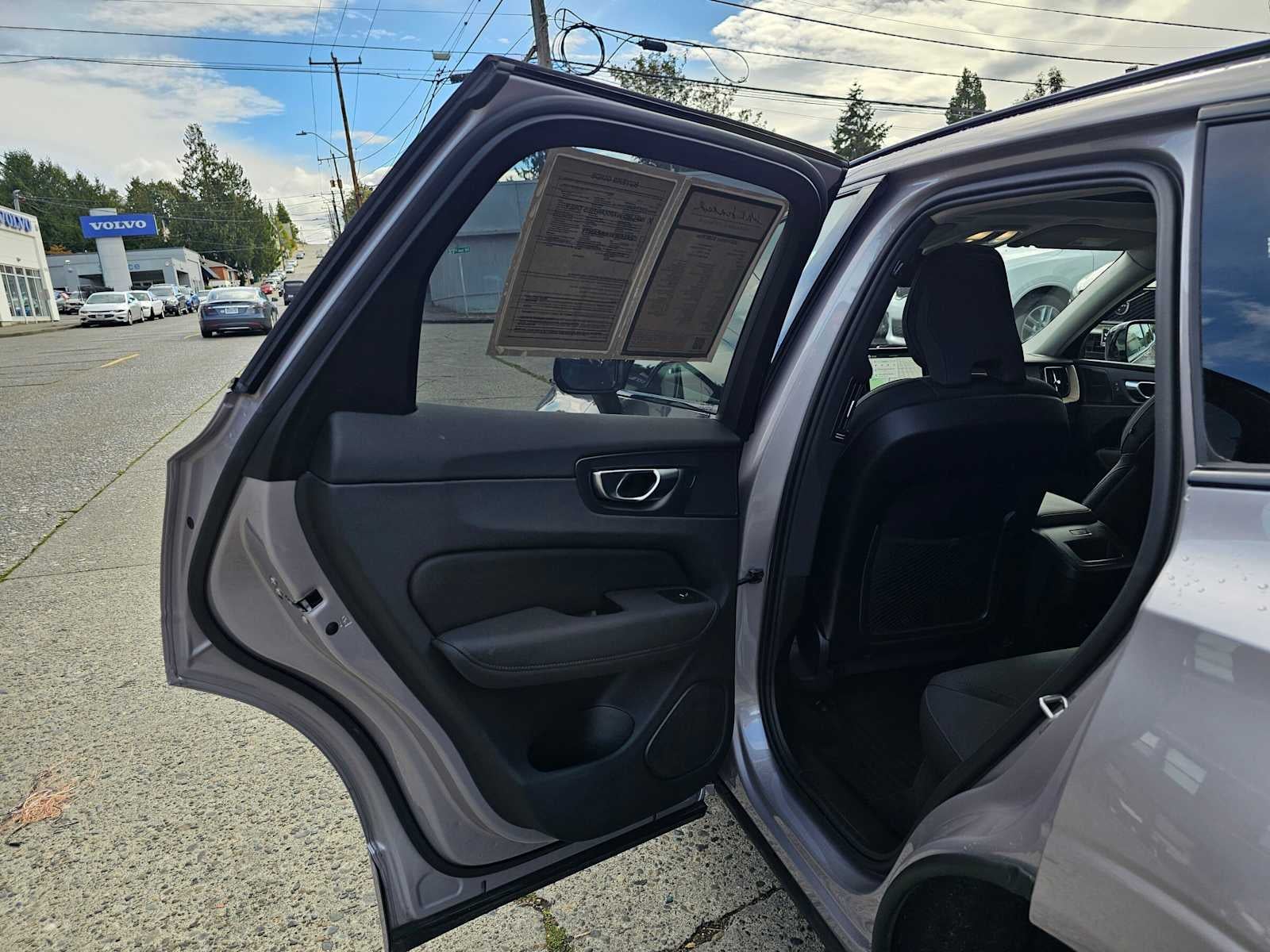 2026 Volvo XC60 Plus