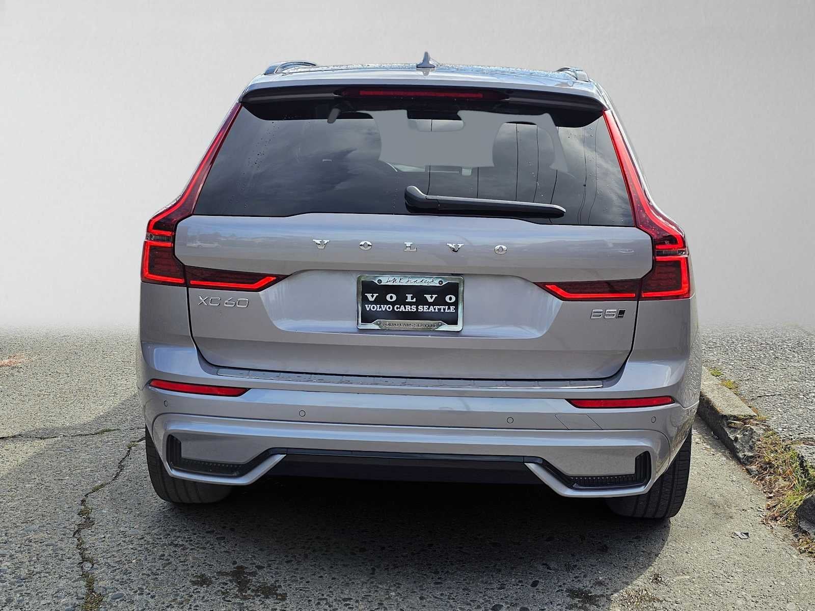 2026 Volvo XC60 Plus