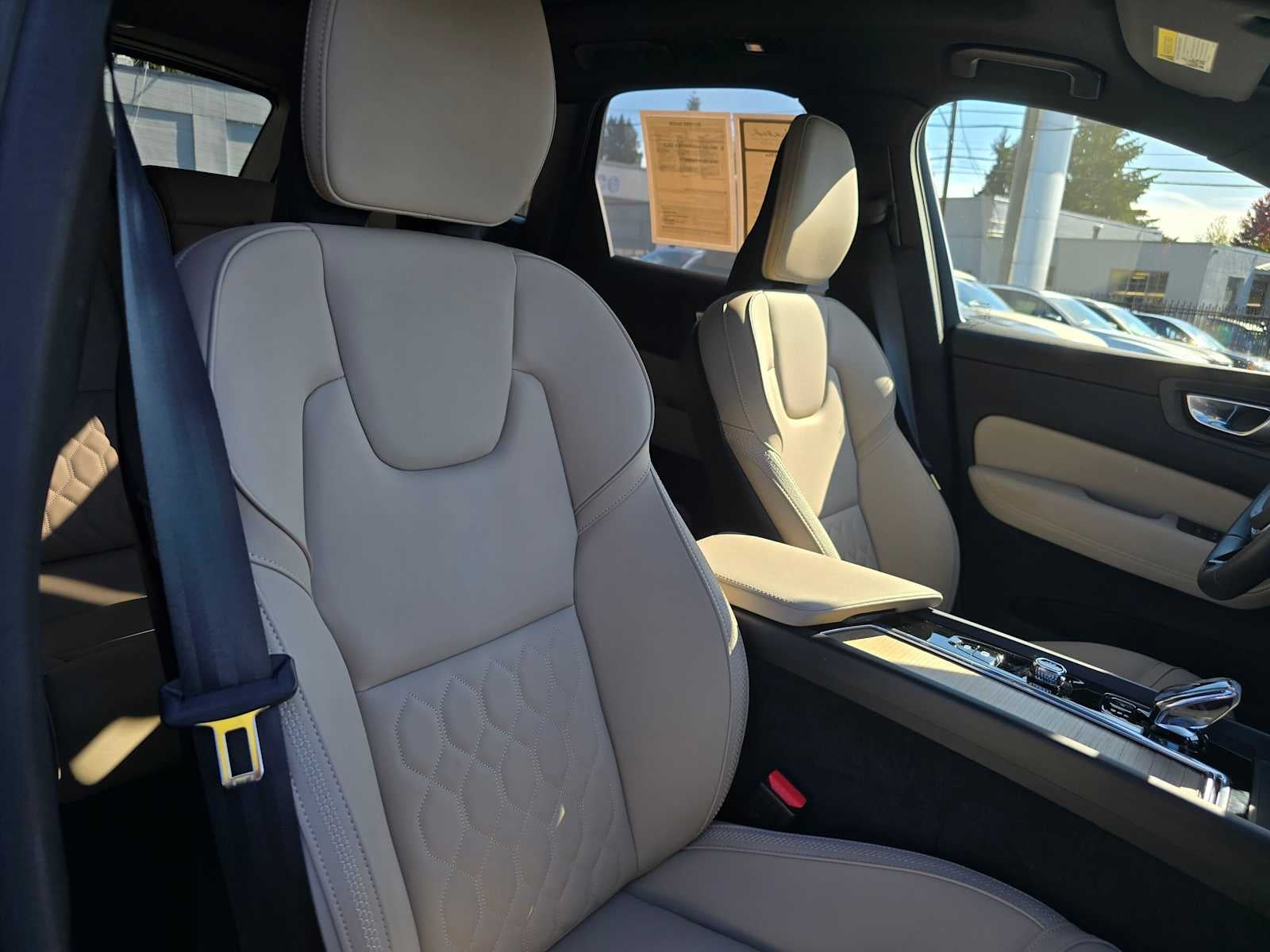 2026 Volvo XC60 Plus