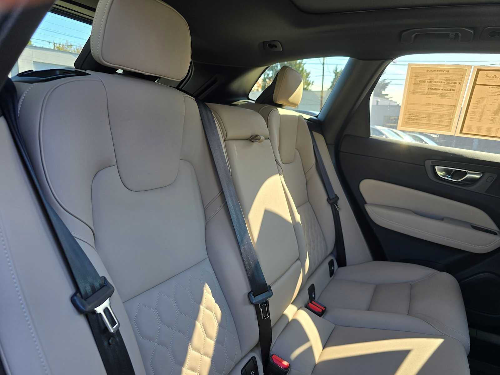 2026 Volvo XC60 Plus