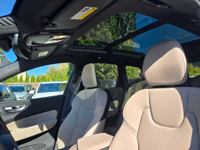 2026 Volvo XC60 Plus