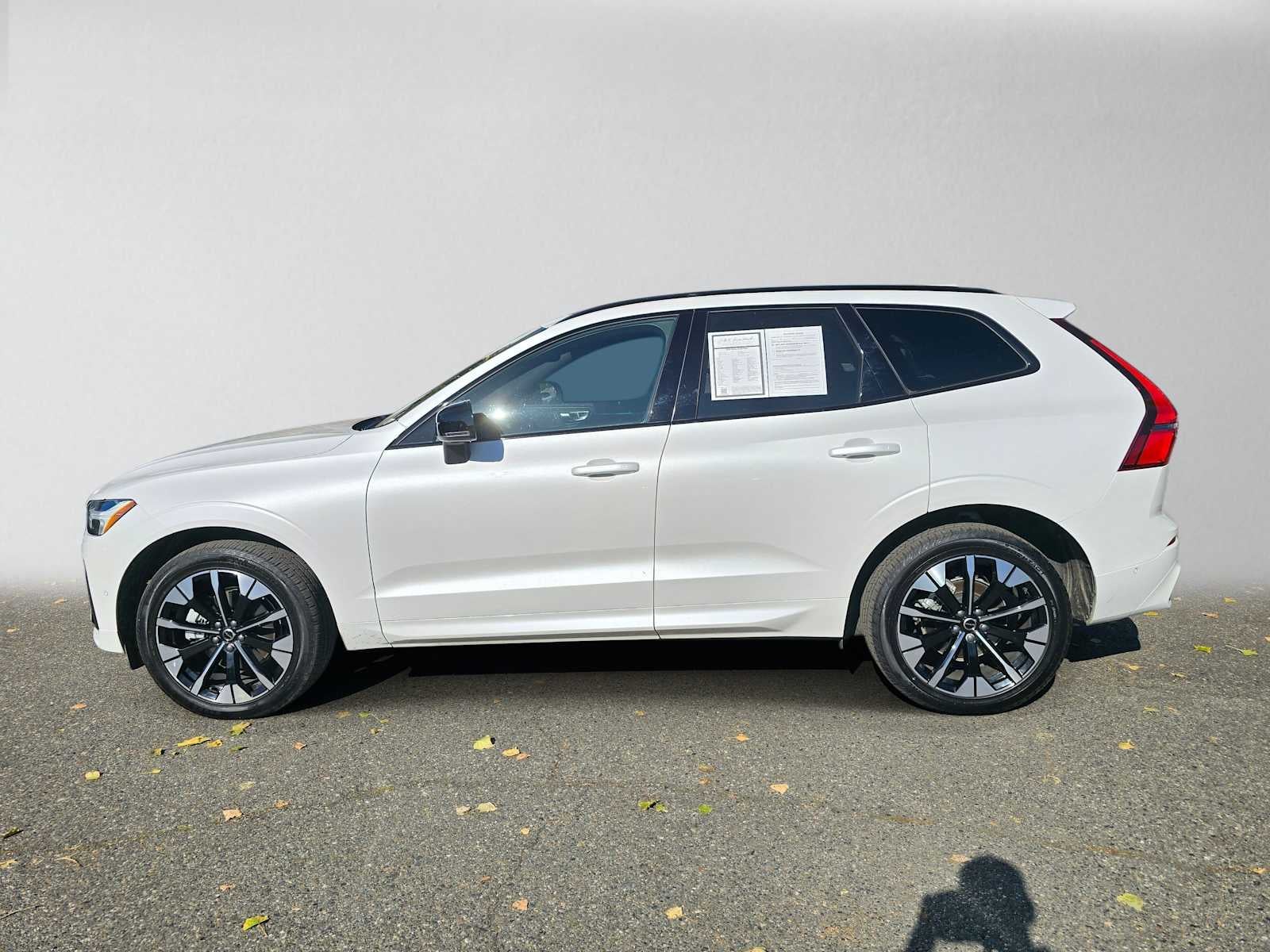 2026 Volvo XC60 Plus