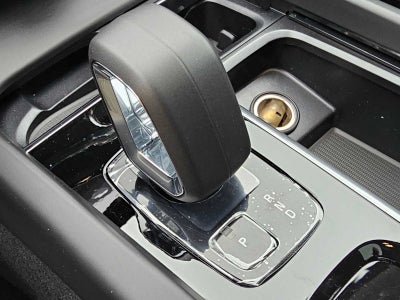 2025 Volvo XC60 Core