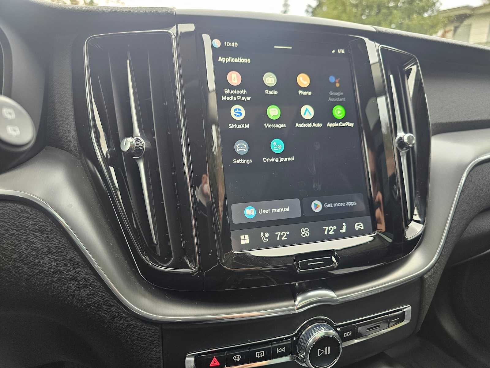 2025 Volvo XC60 Core