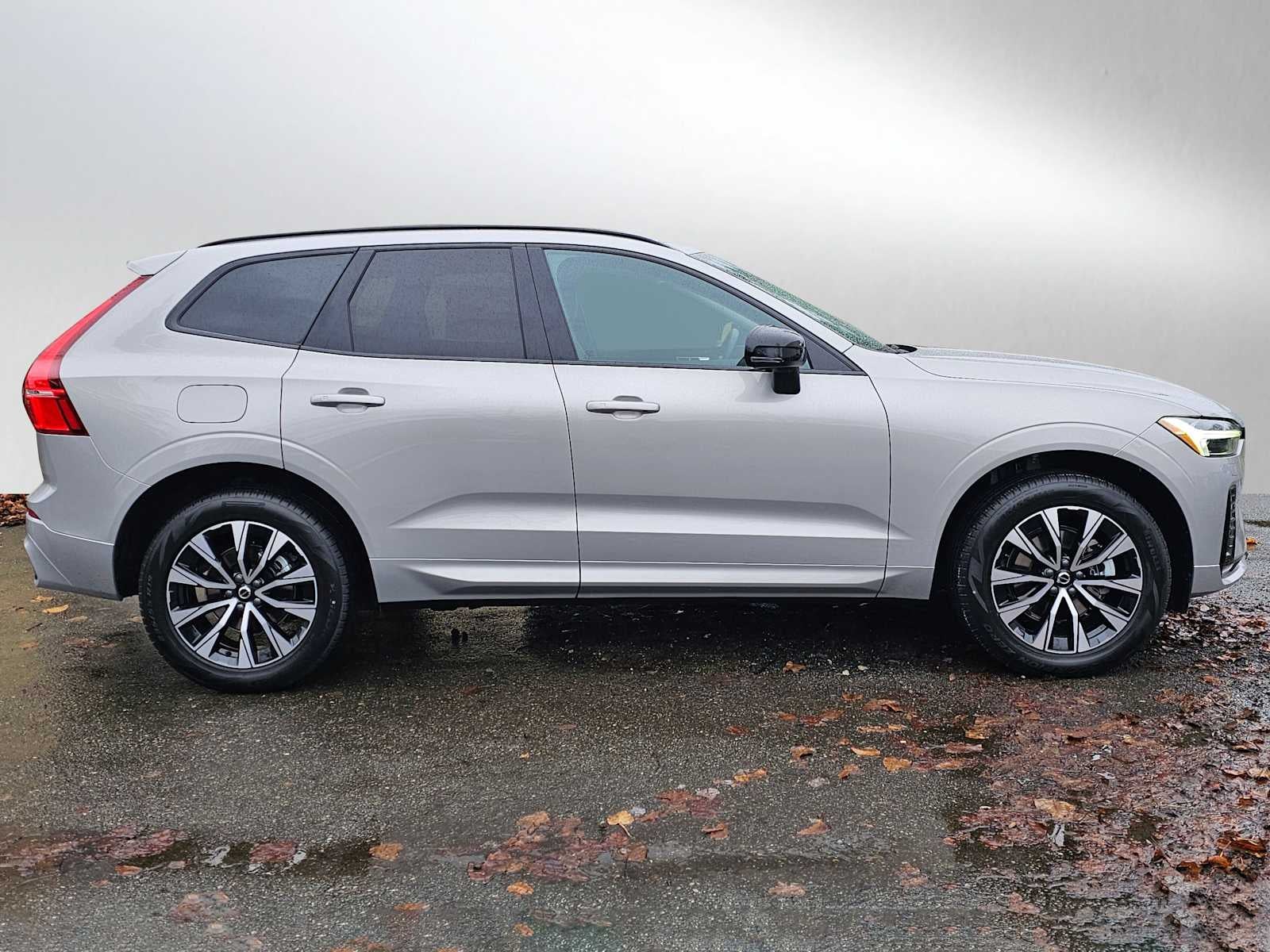 2025 Volvo XC60 Core