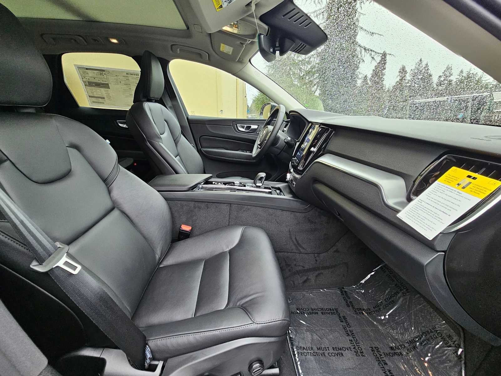 2025 Volvo XC60 Core