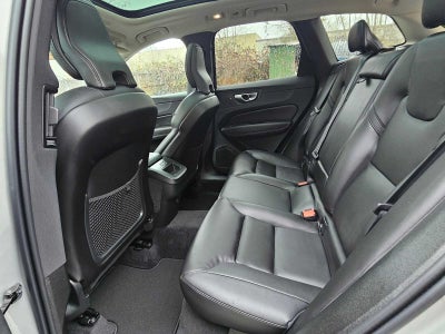 2025 Volvo XC60 Core