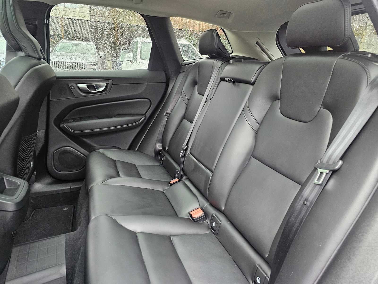 2025 Volvo XC60 Core