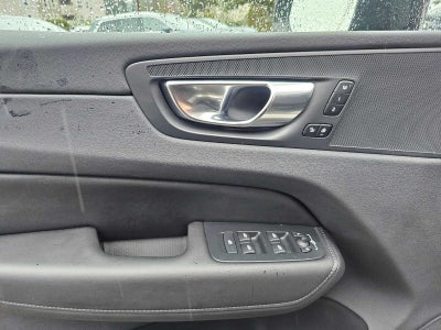 2025 Volvo XC60 Core