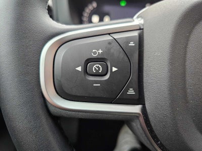 2025 Volvo XC60 Core