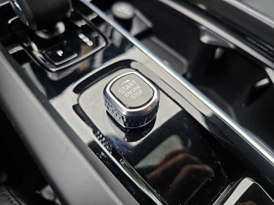 2025 Volvo XC60 Core