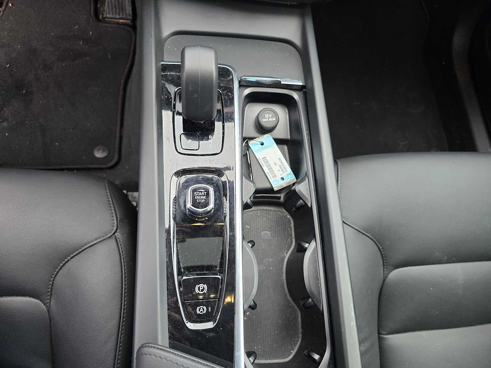 2025 Volvo XC60 Core