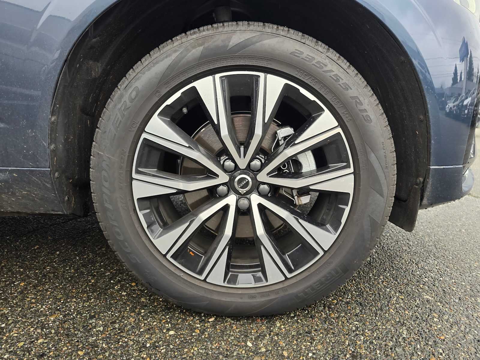 2025 Volvo XC60 Core